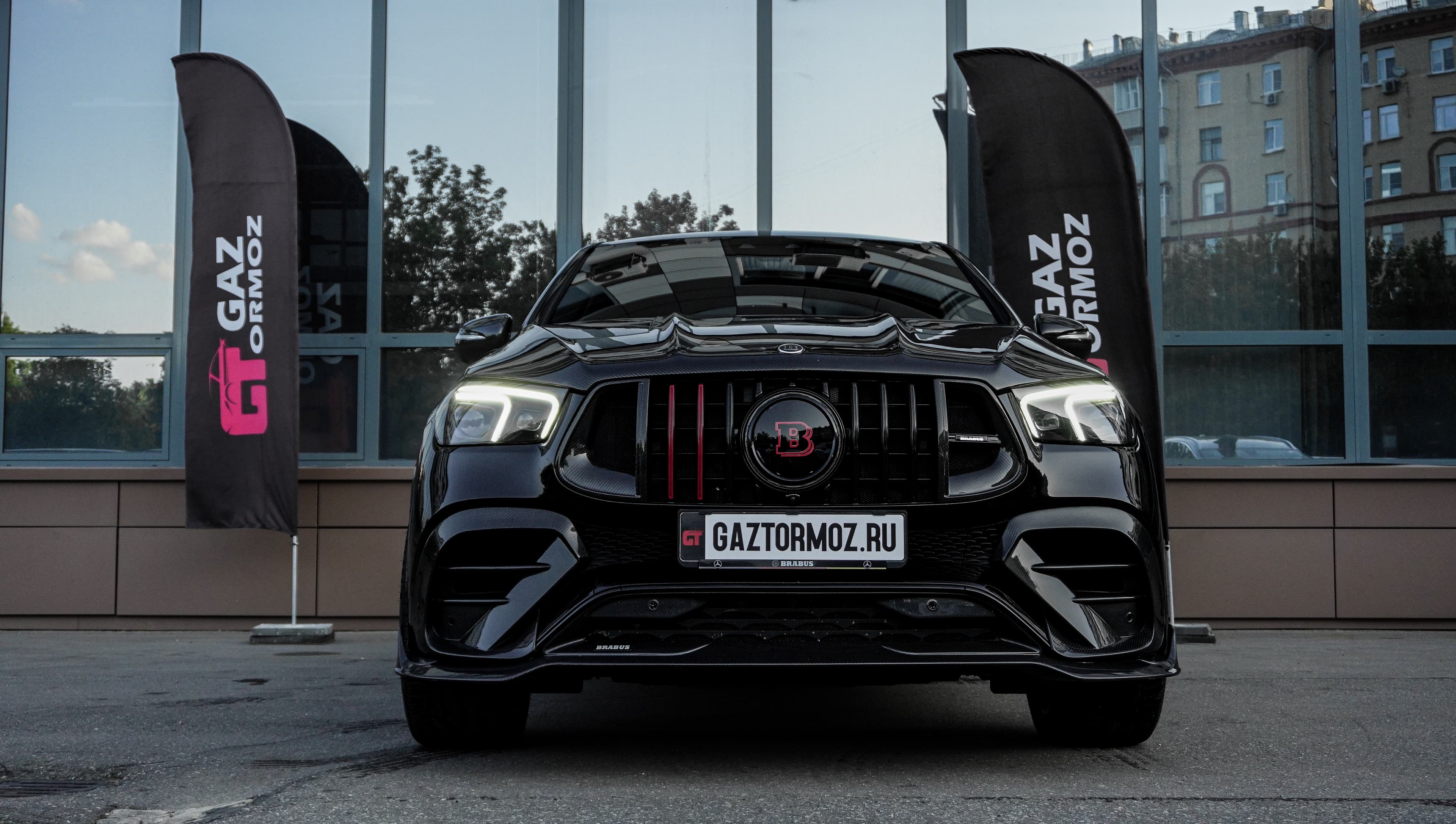 Brabus 900 Rocket Edition: гипер-SUV в карбоне — фото 2