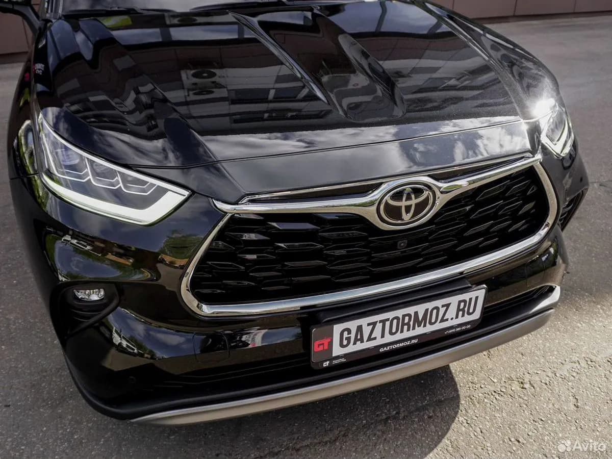 Toyota Highlander — фото 10