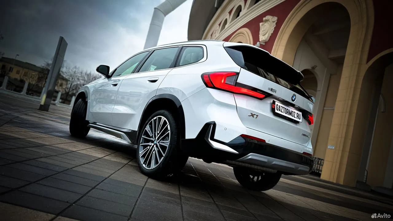 BMW X1 — фото 2