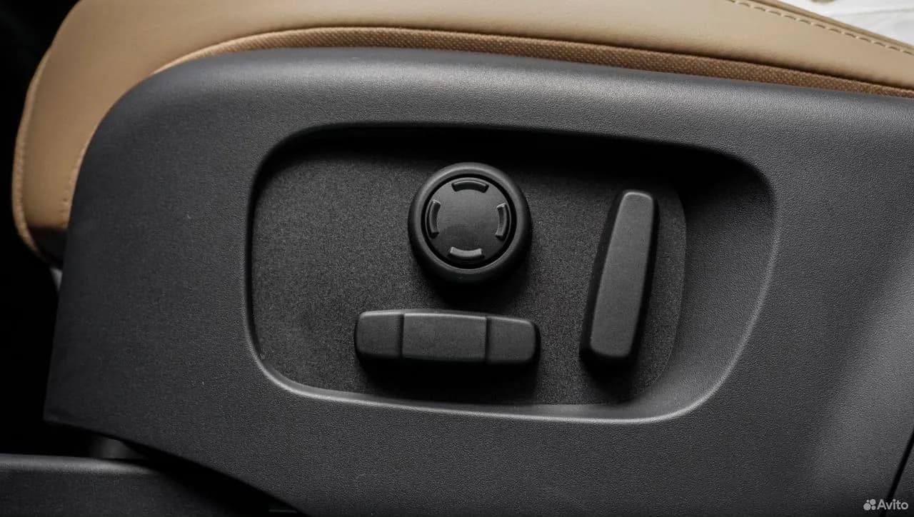 Land Rover Discovery Sport — фото 18