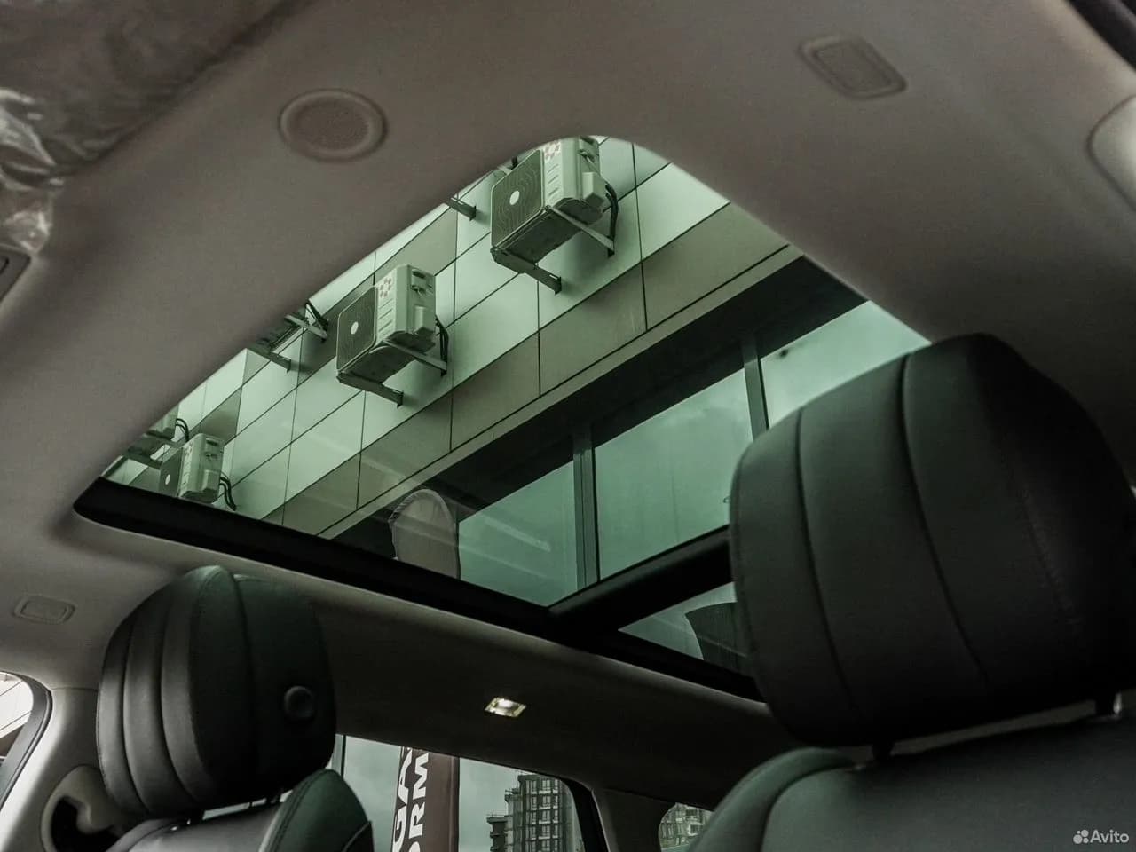 Land Rover Range Rover Evoque — фото 25