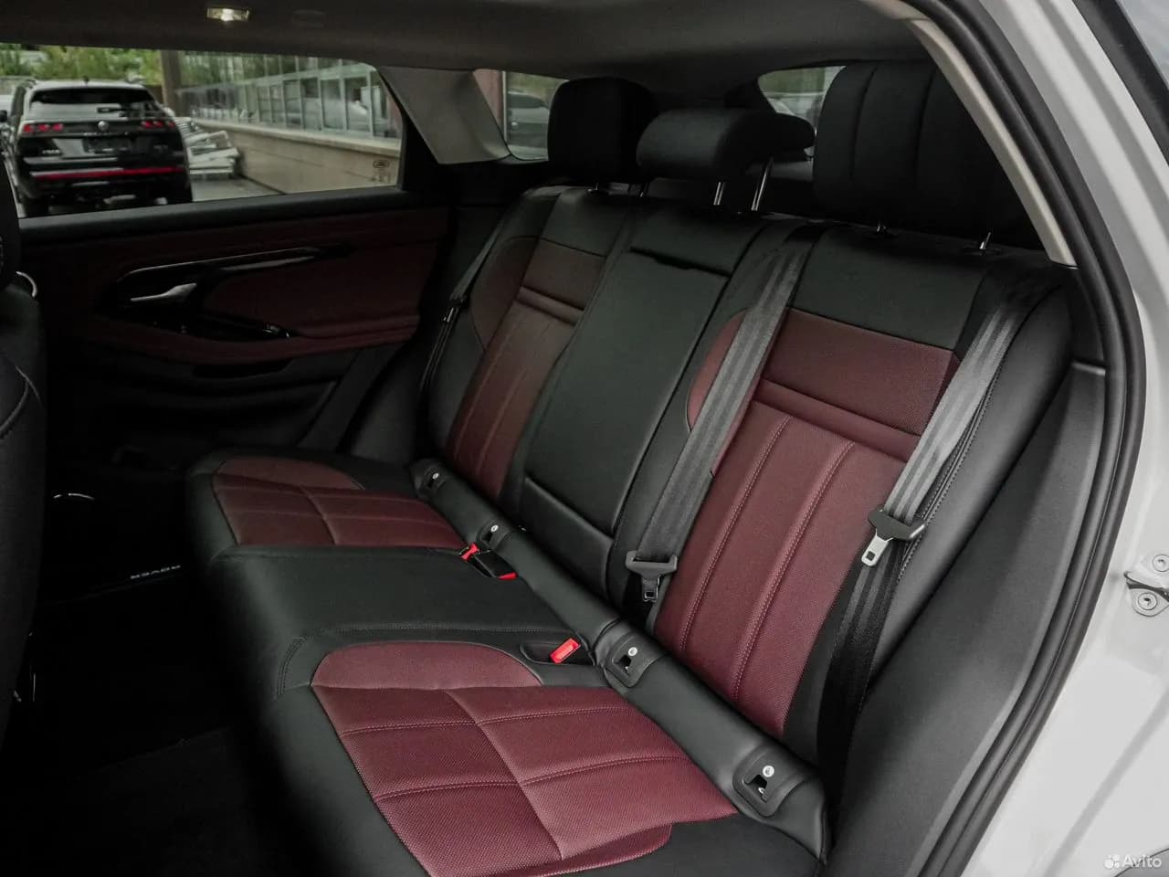 Land Rover Range Rover Evoque — фото 27