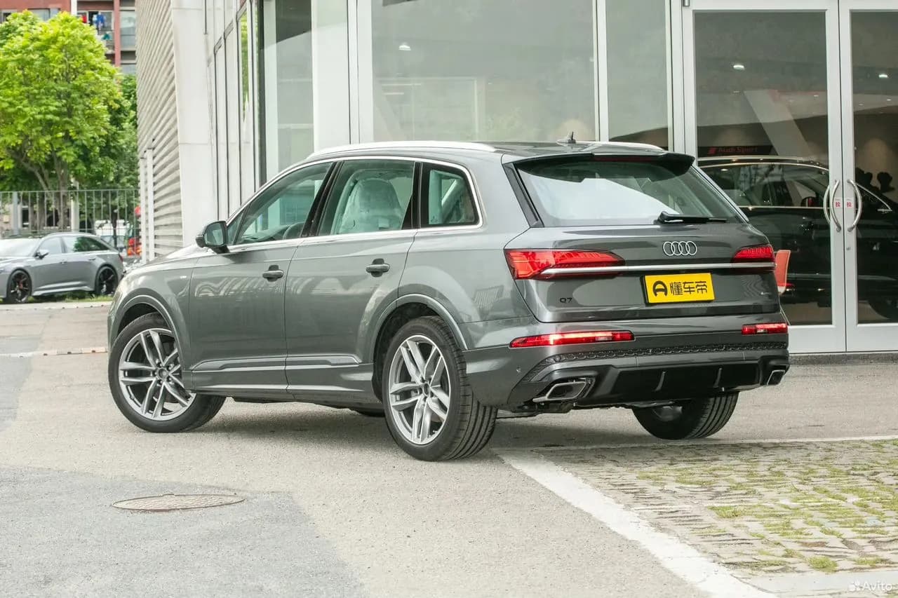 Audi Q7 — фото 5