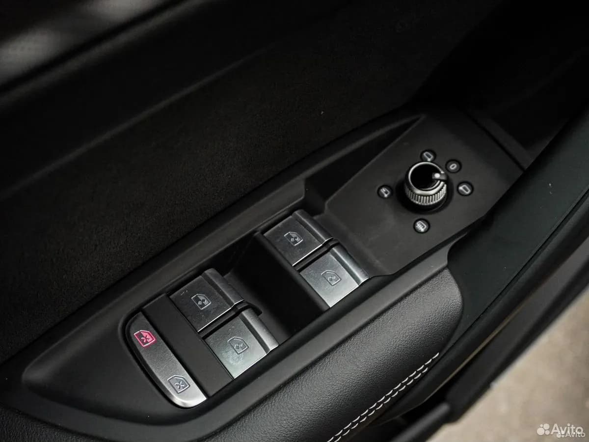 Audi Q5 Sportback — фото 14