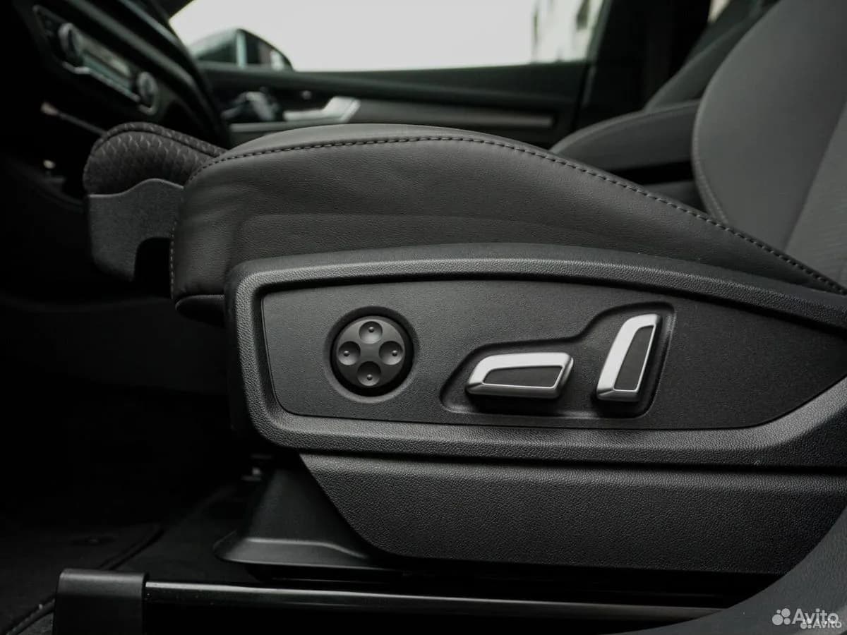 Audi Q5 Sportback — фото 17