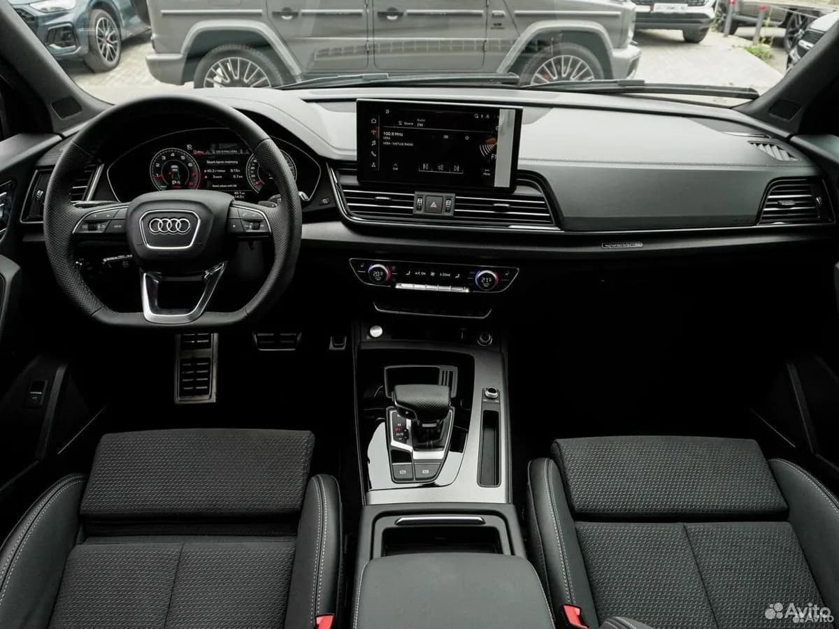 Audi Q5 Sportback — фото 29