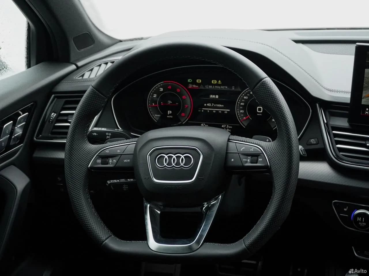 Audi Q5 Sportback — фото 32