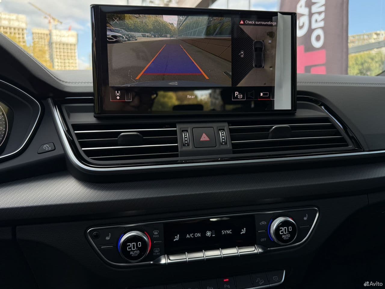 Audi Q5 Sportback — фото 27