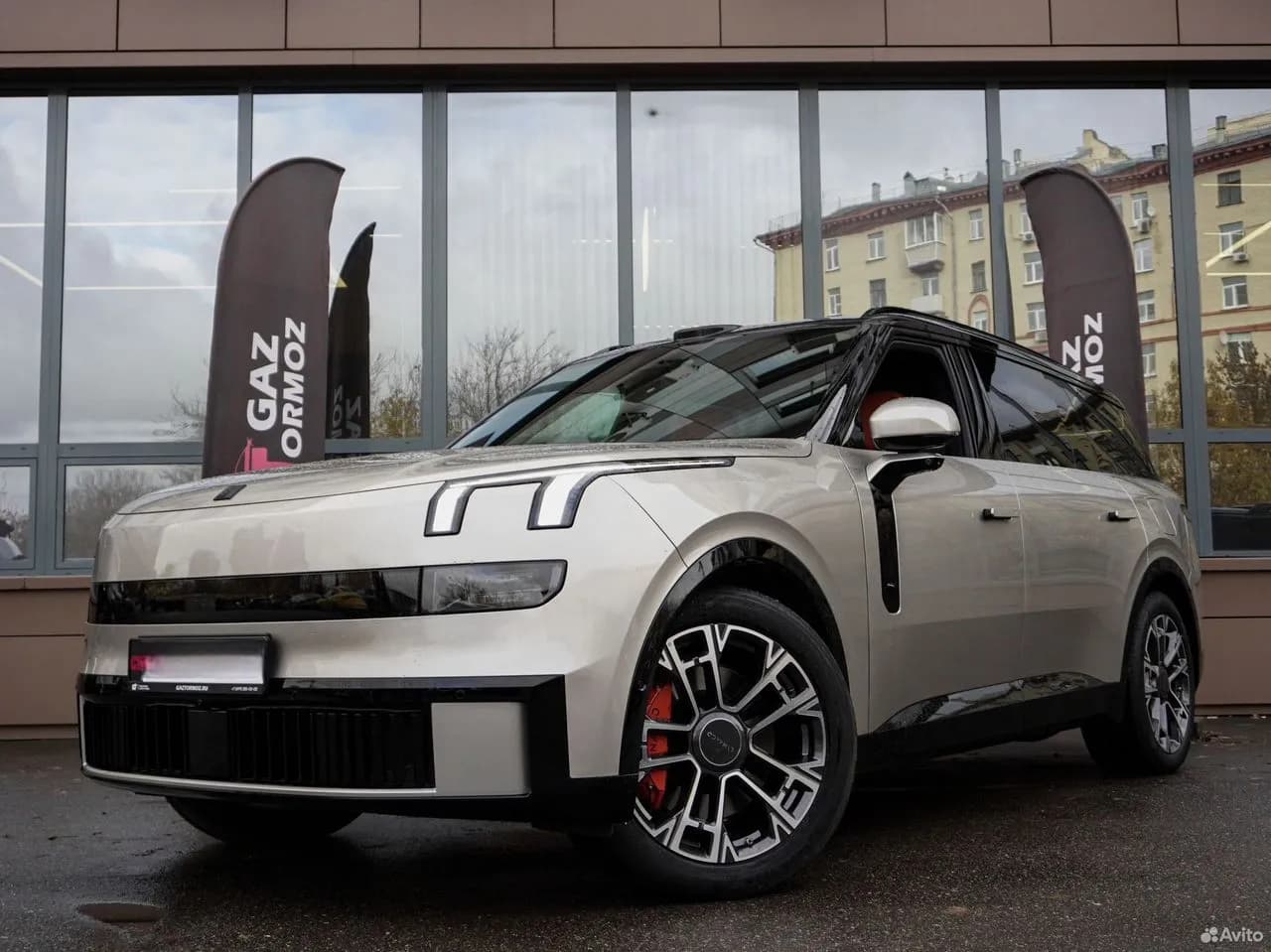 Lynk & Co 900 2.0hyb 4WD AT (734 л.с.) 2025 г. 10 км