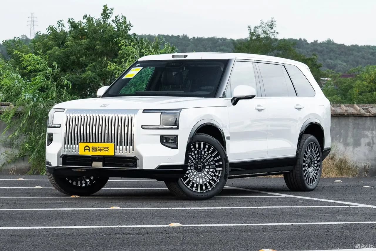 Zeekr 9X 2.0hyb 4WD AT (1401 л.с.) 2025 г. 4 км