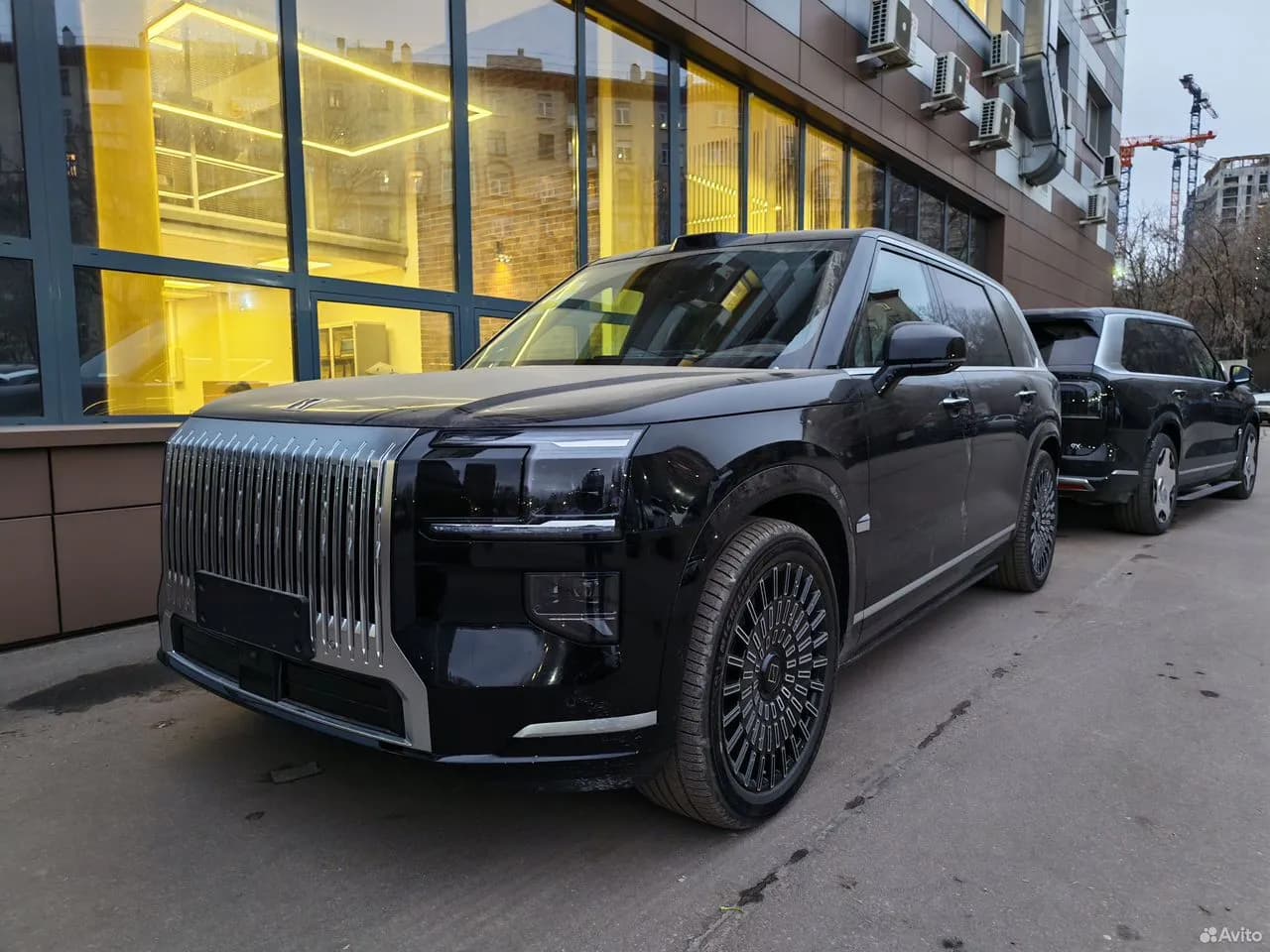 Zeekr 9X 2.0hyb 4WD AT (898 л.с.) 2025 г. 5 км