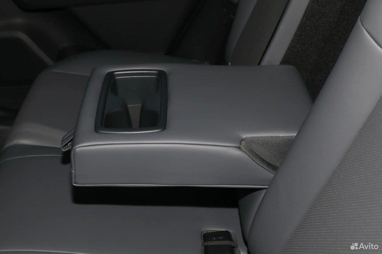 Toyota RAV4 — фото 17