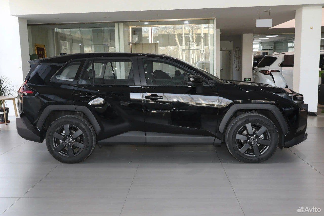 Toyota RAV4 — фото 8