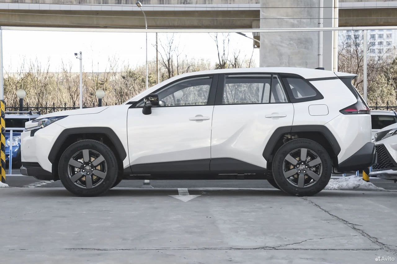 Toyota RAV4 — фото 3