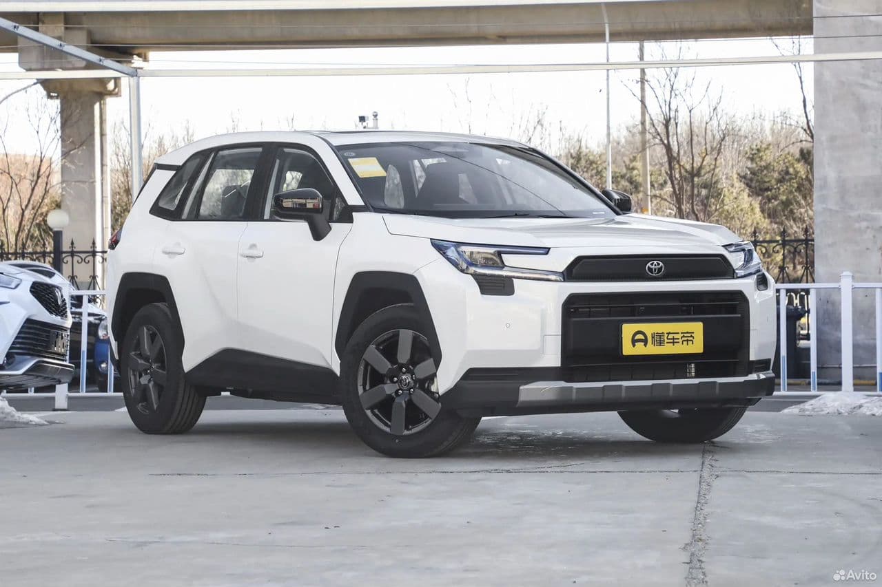 Toyota RAV4 — фото 4