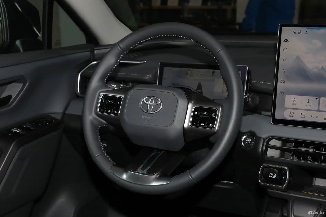 Toyota RAV4 — фото 9