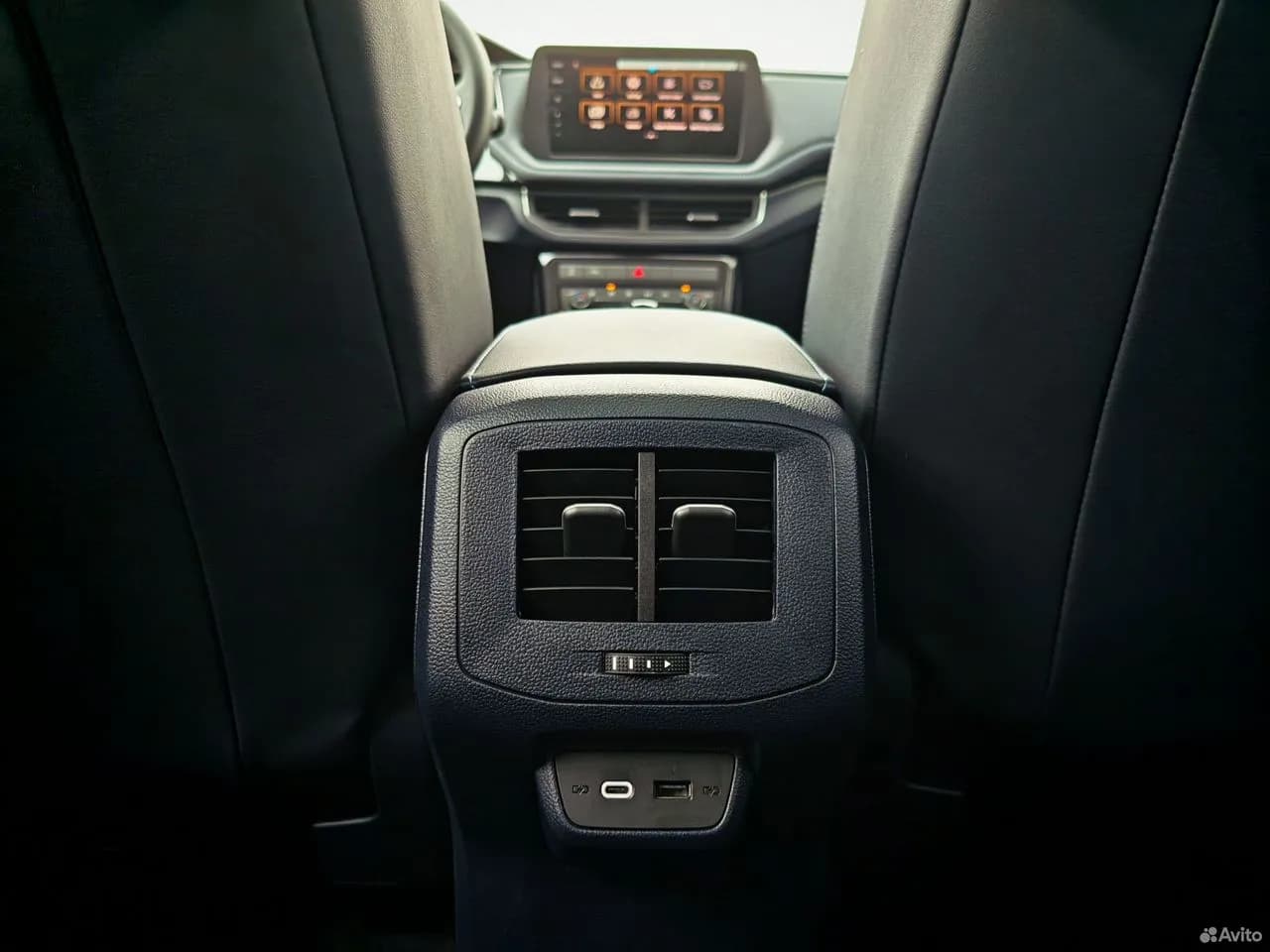 Volkswagen Tharu 1.5 TSI DSG (160 л.с.) 2025 г. 1 км — фото 25
