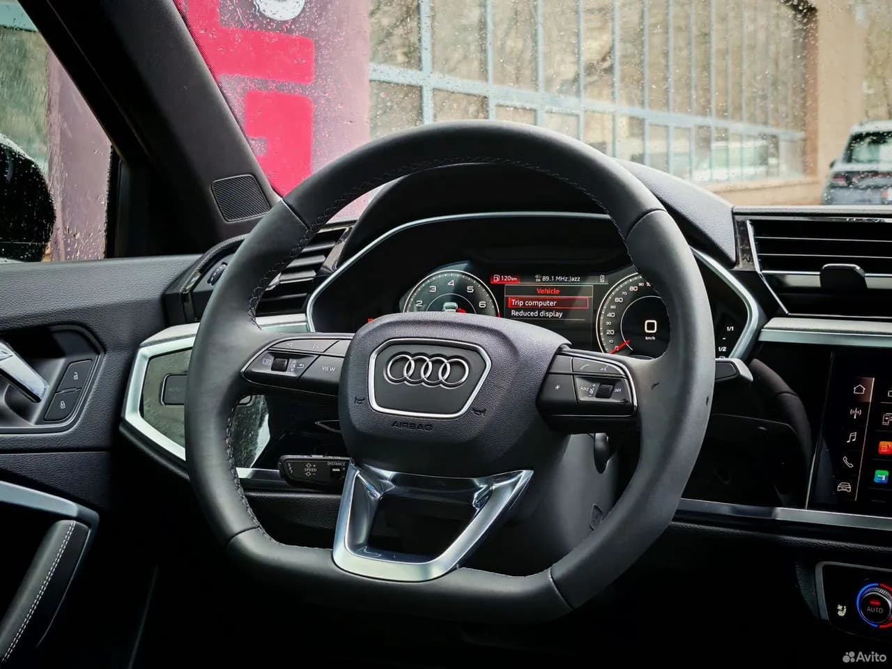 Audi Q3 — фото 27