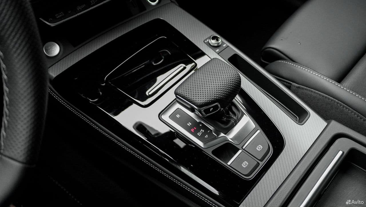 Audi Q5L — фото 21