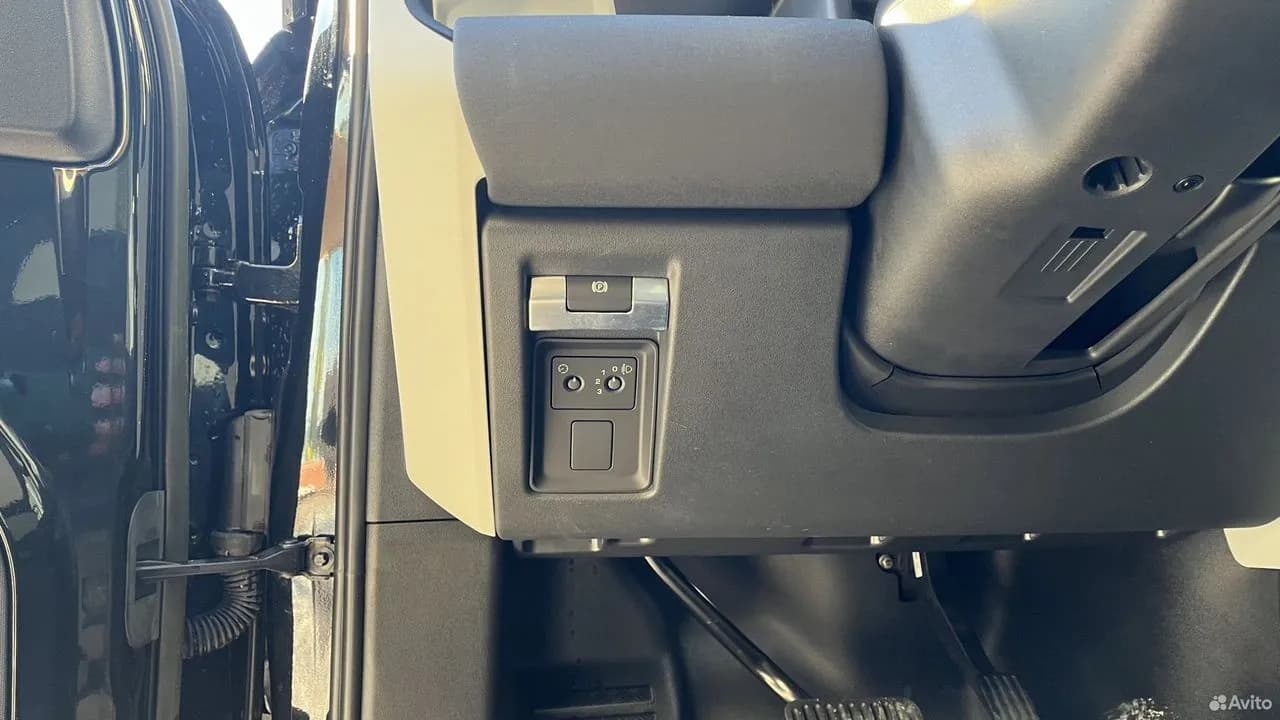 Land Rover Defender — фото 13