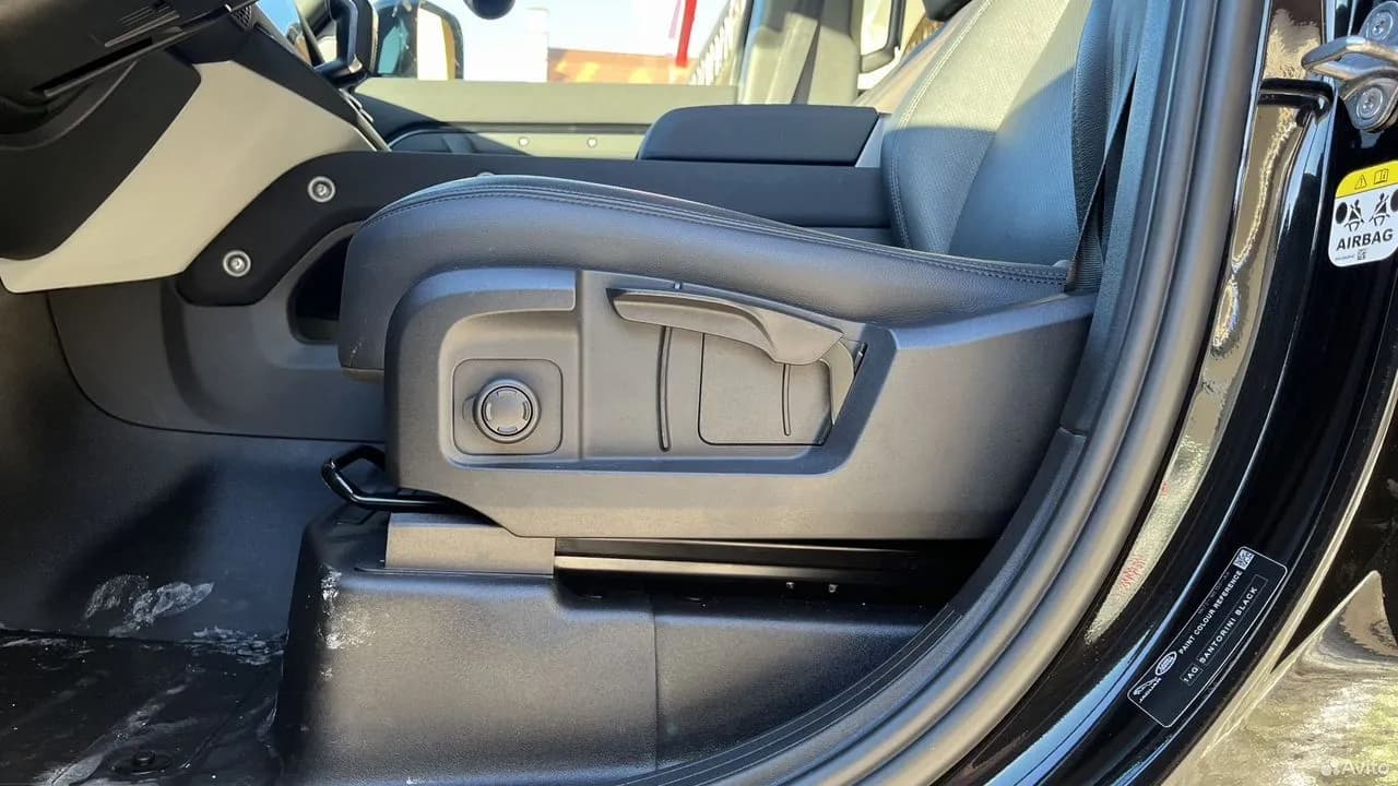 Land Rover Defender — фото 14