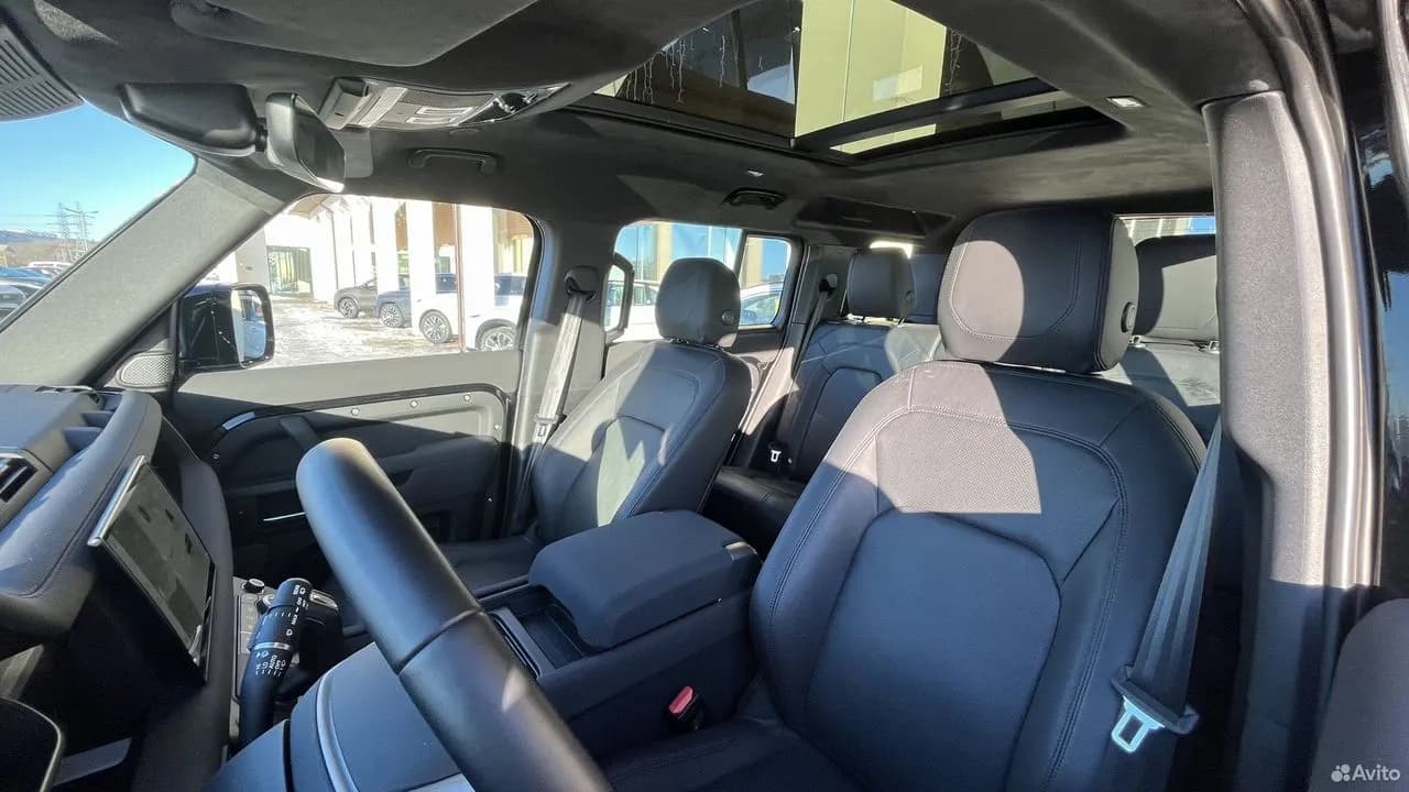 Land Rover Defender — фото 15