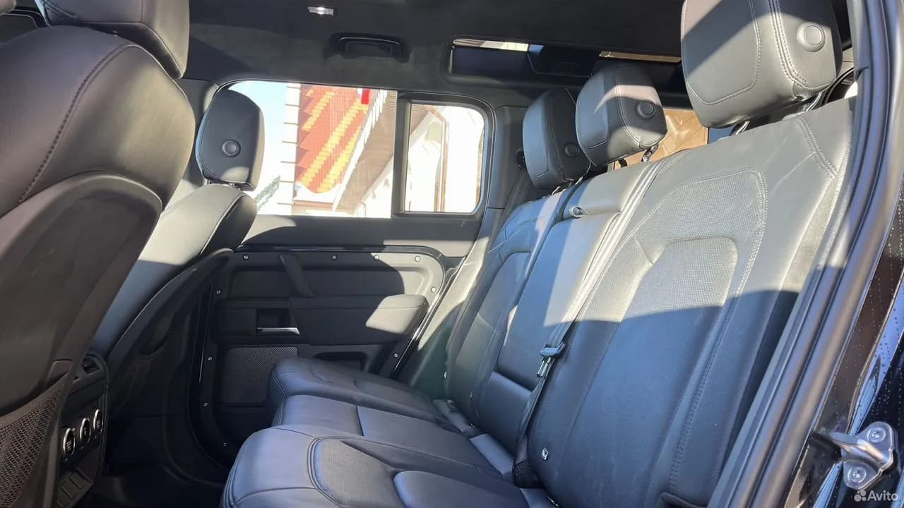Land Rover Defender — фото 17