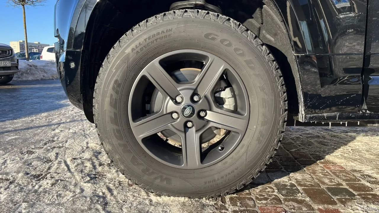 Land Rover Defender — фото 10