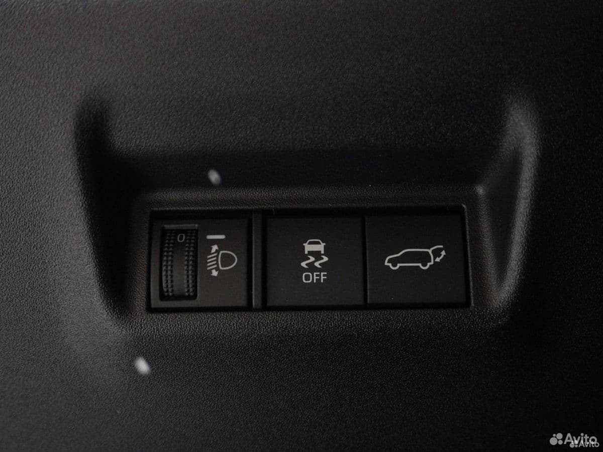 Toyota RAV4 — фото 16