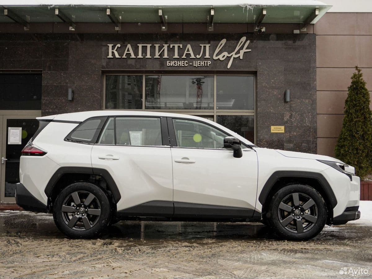 Toyota RAV4 — фото 9
