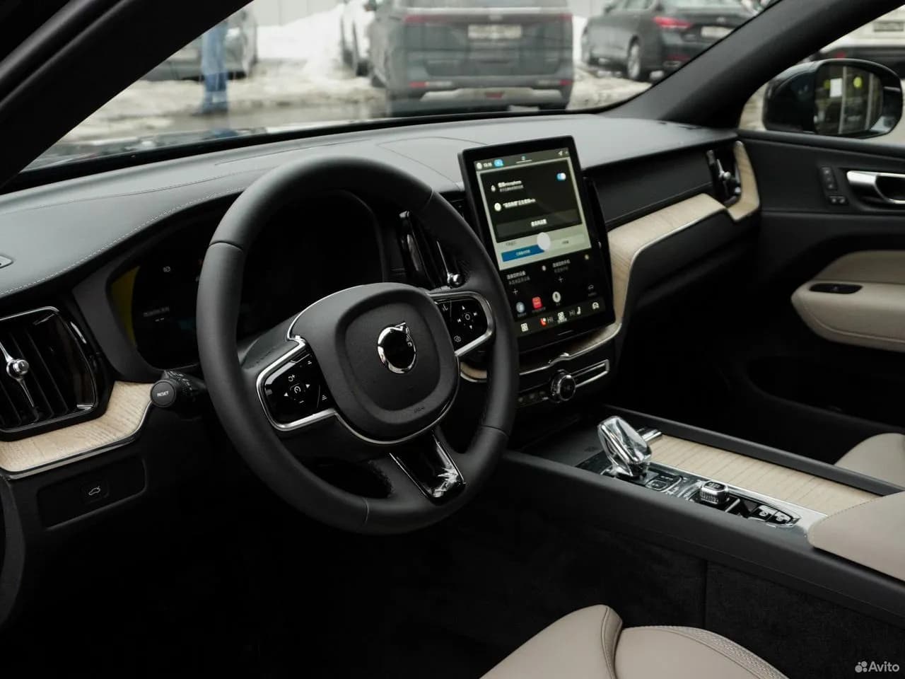 Volvo XC60 — фото 13