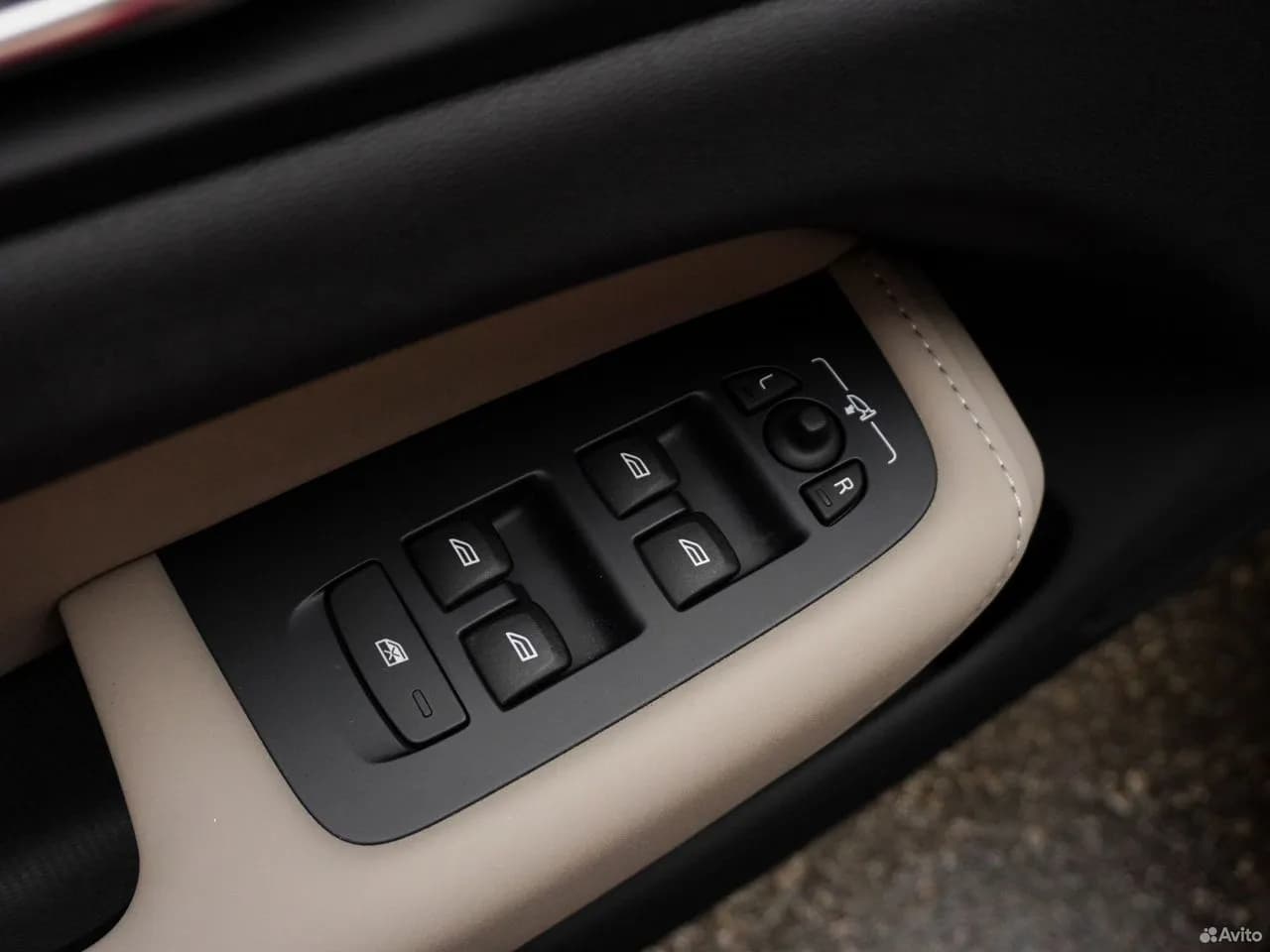 Volvo XC60 — фото 14