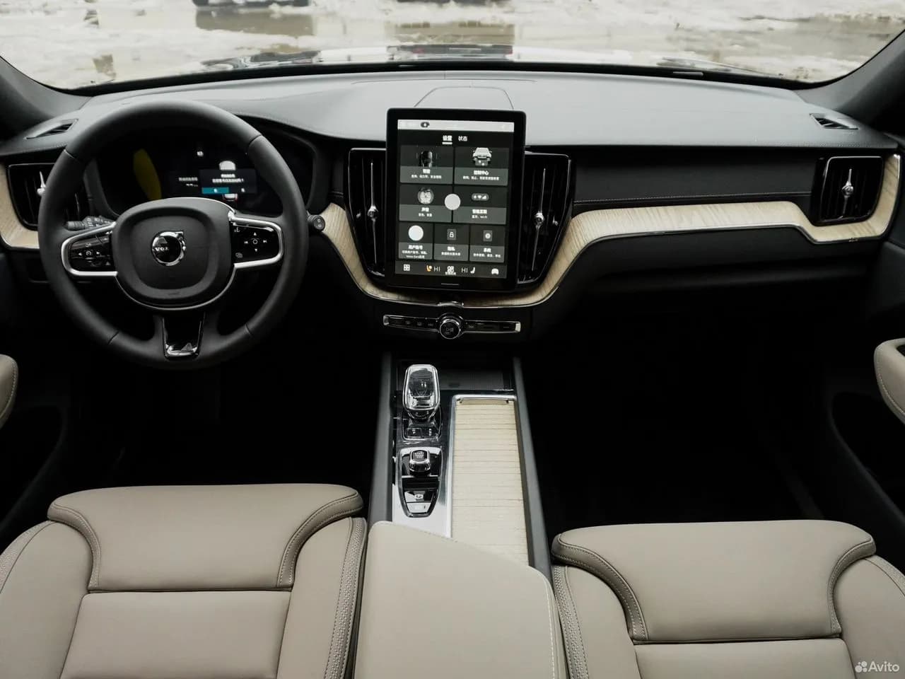 Volvo XC60 — фото 26