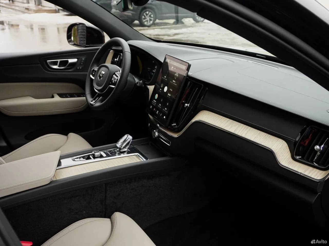 Volvo XC60 — фото 28