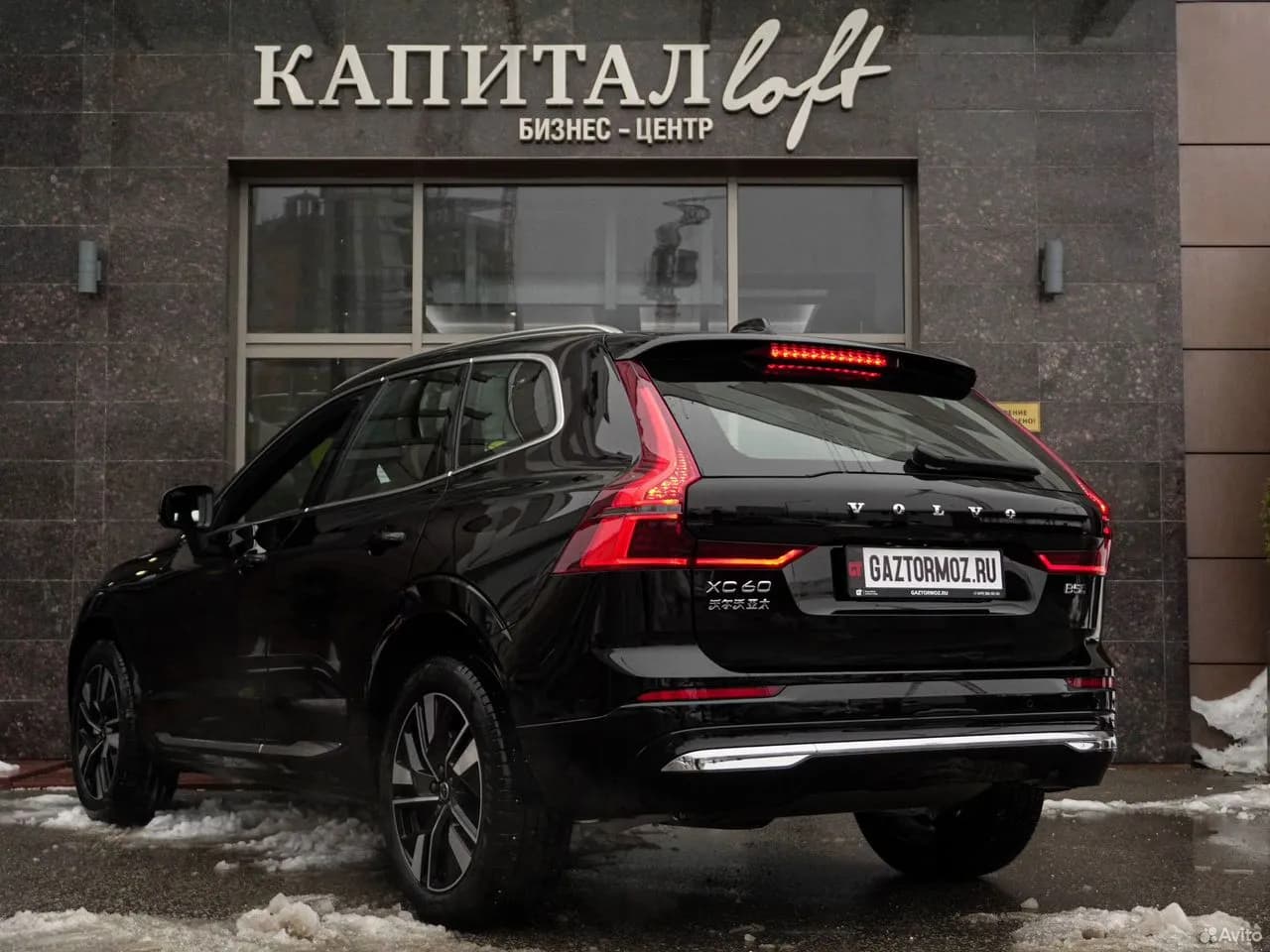 Volvo XC60 — фото 5