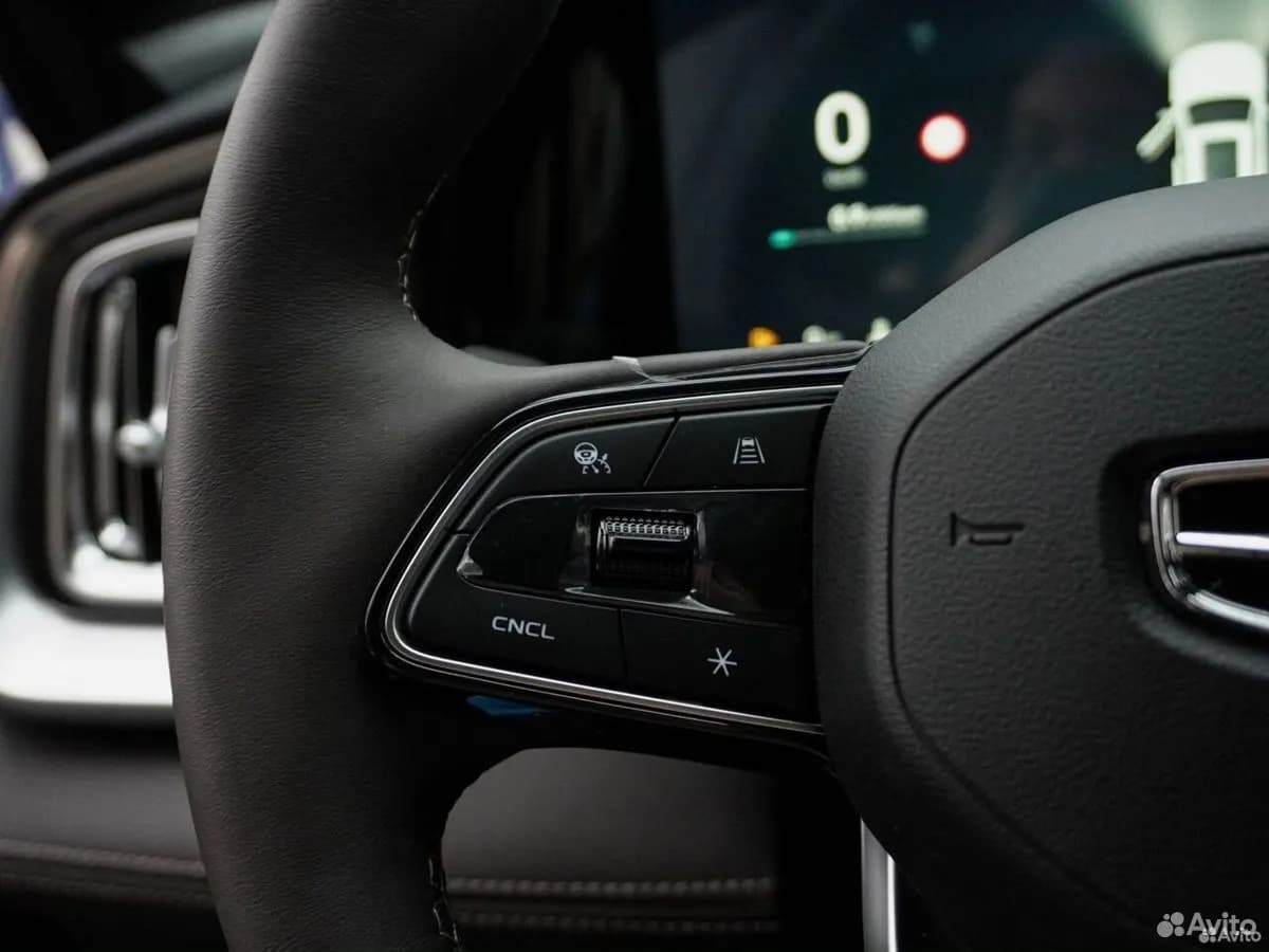 Geely Monjaro — фото 19