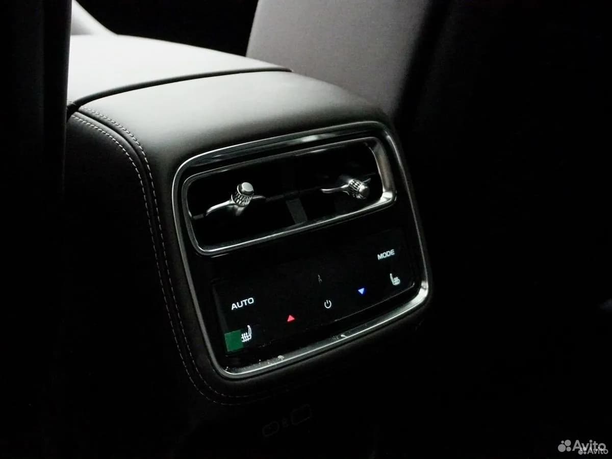 Geely Monjaro — фото 26