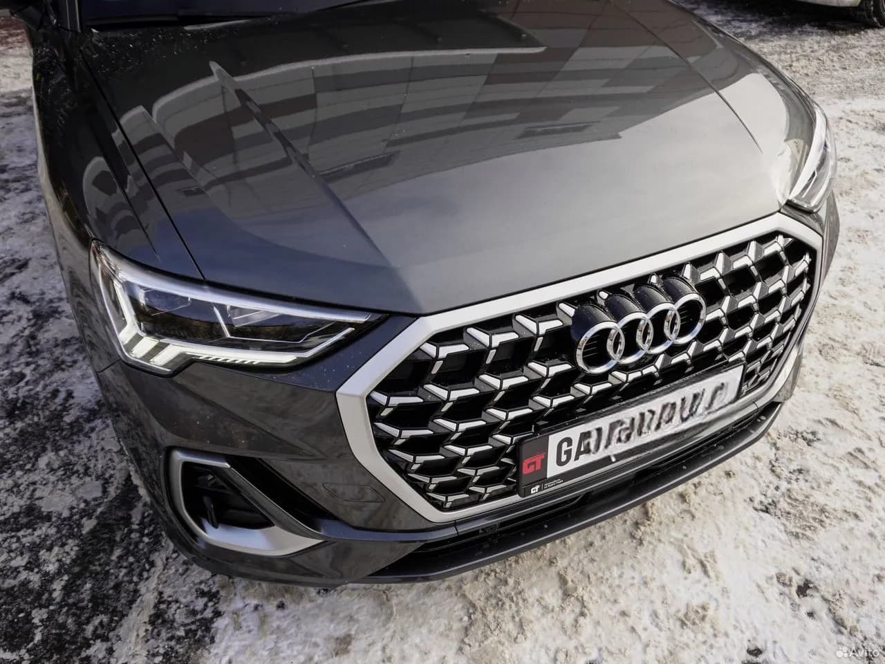 Audi Q3 — фото 11