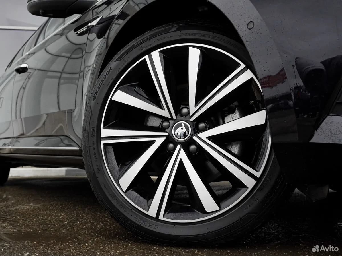 Skoda Superb — фото 12