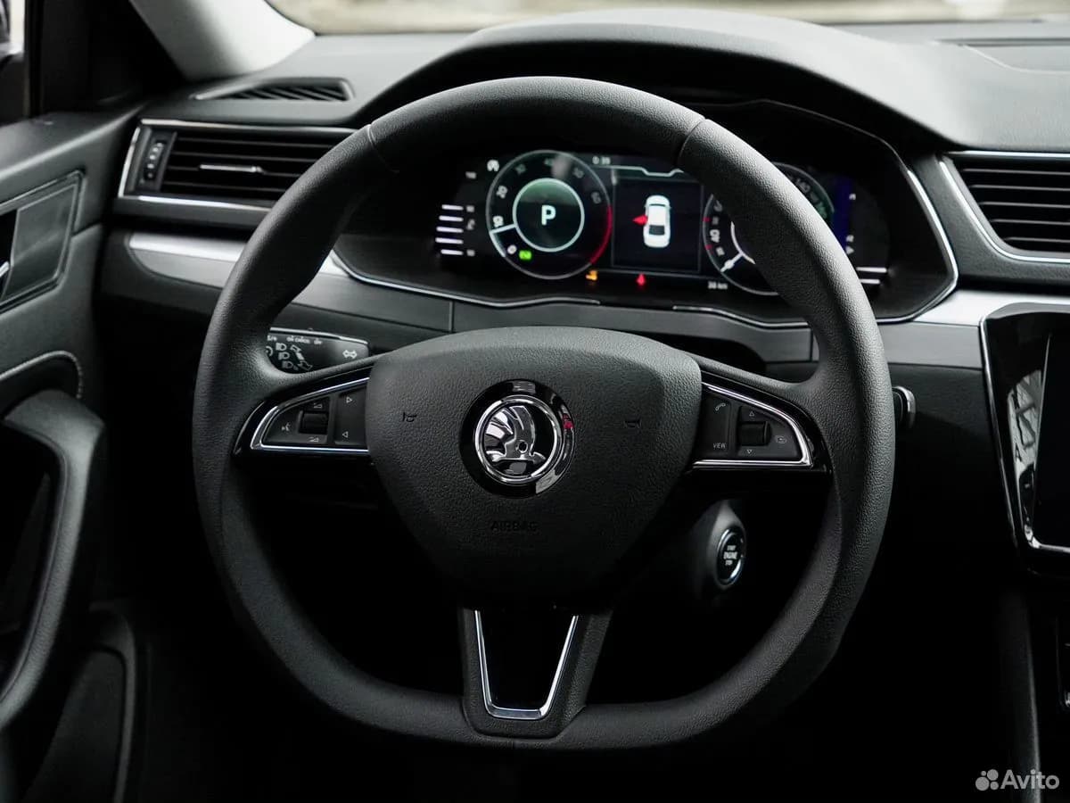 Skoda Superb — фото 28