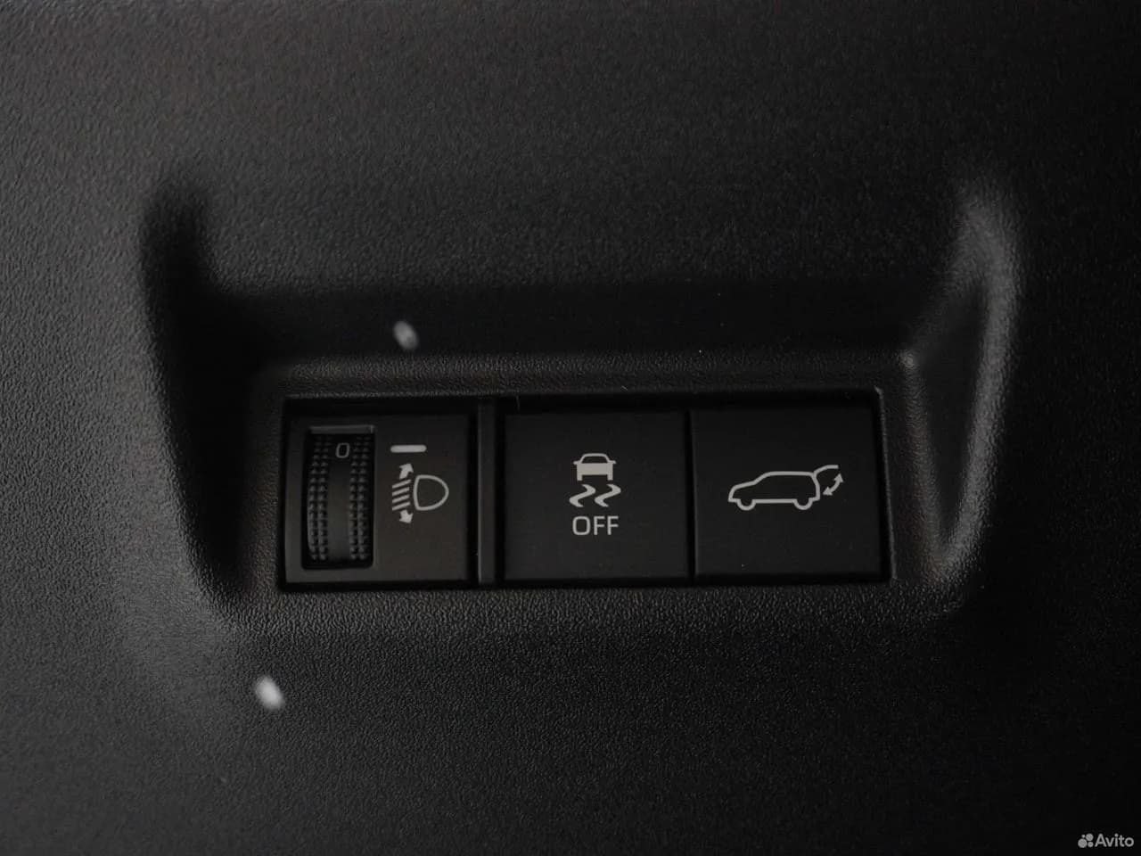 Toyota RAV4 — фото 11