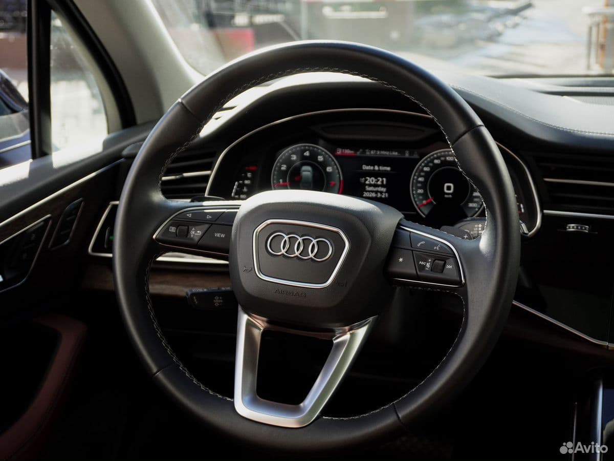 Audi Q7 — фото 28