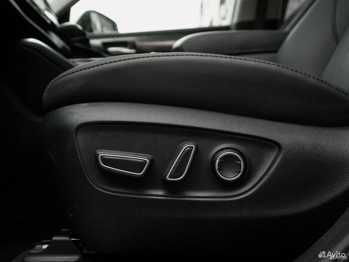 Toyota Highlander — фото 16