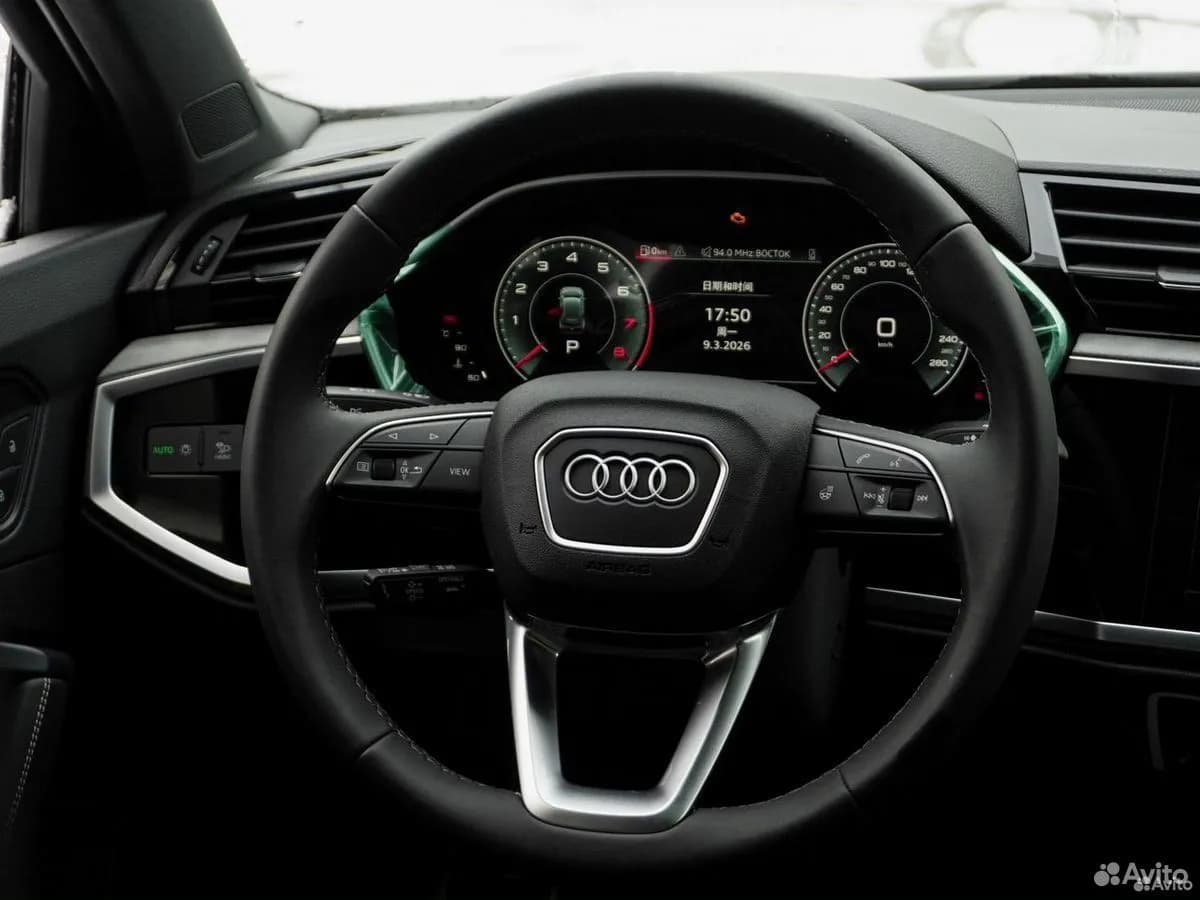 Audi Q3 — фото 31