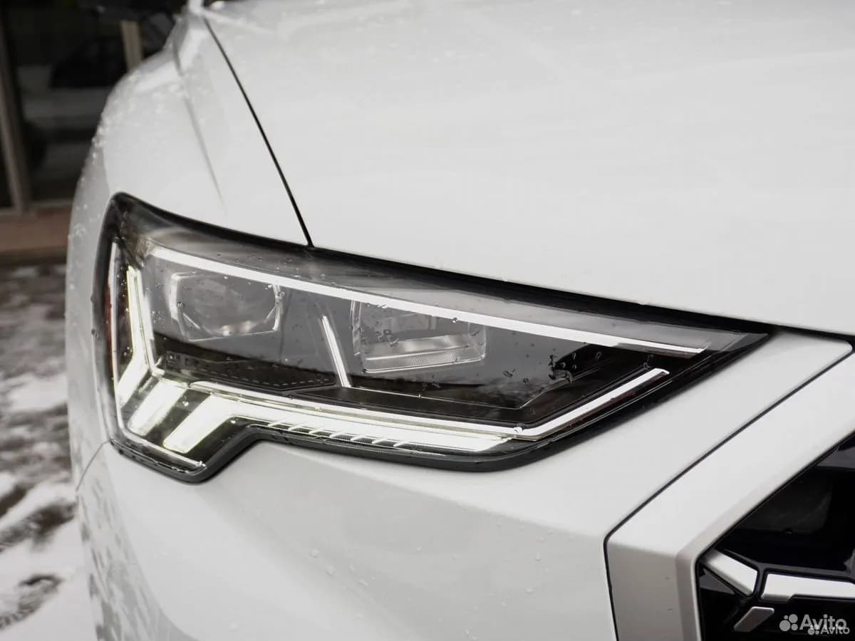 Audi Q3 — фото 10