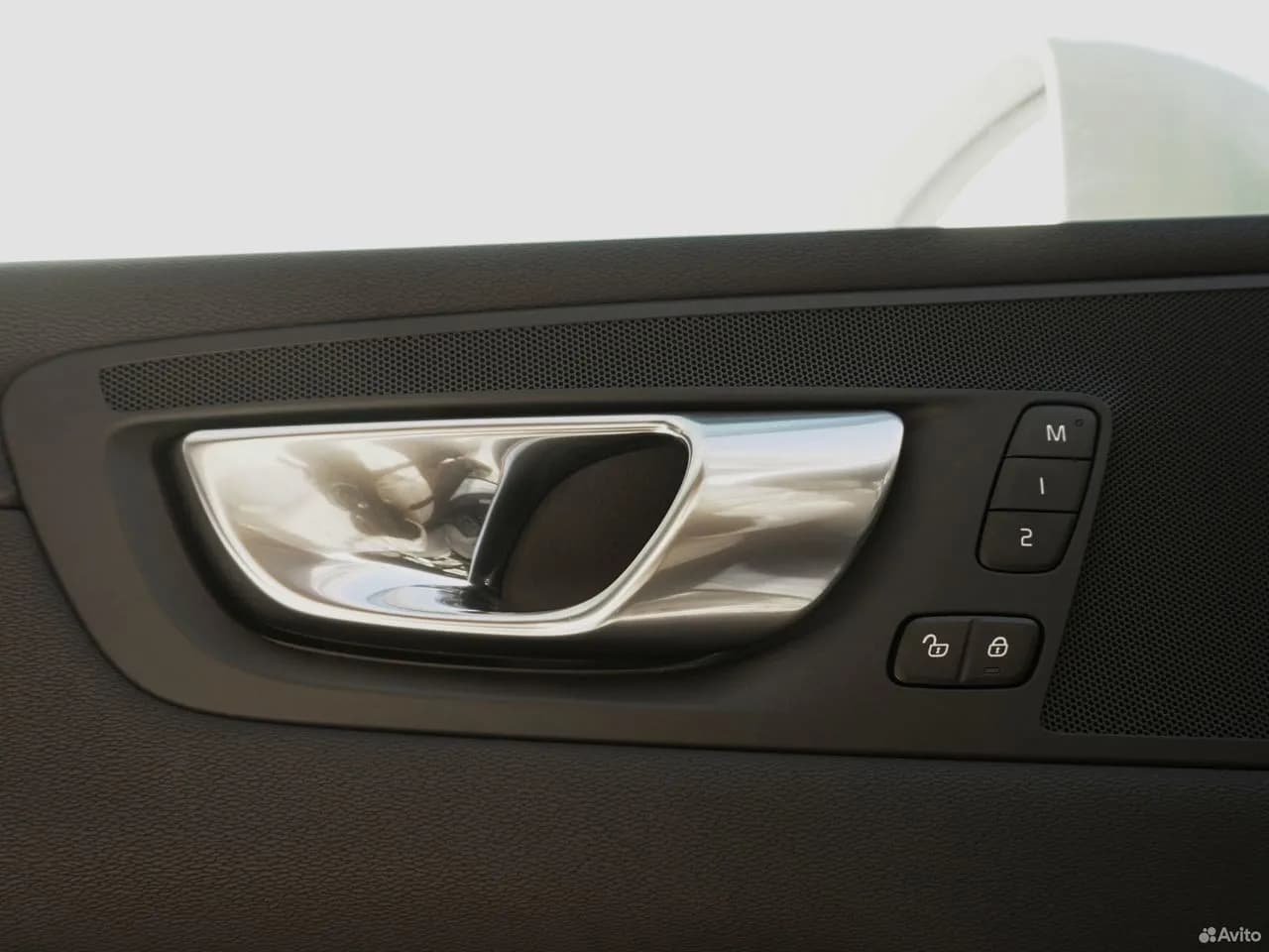 Volvo XC60 — фото 15