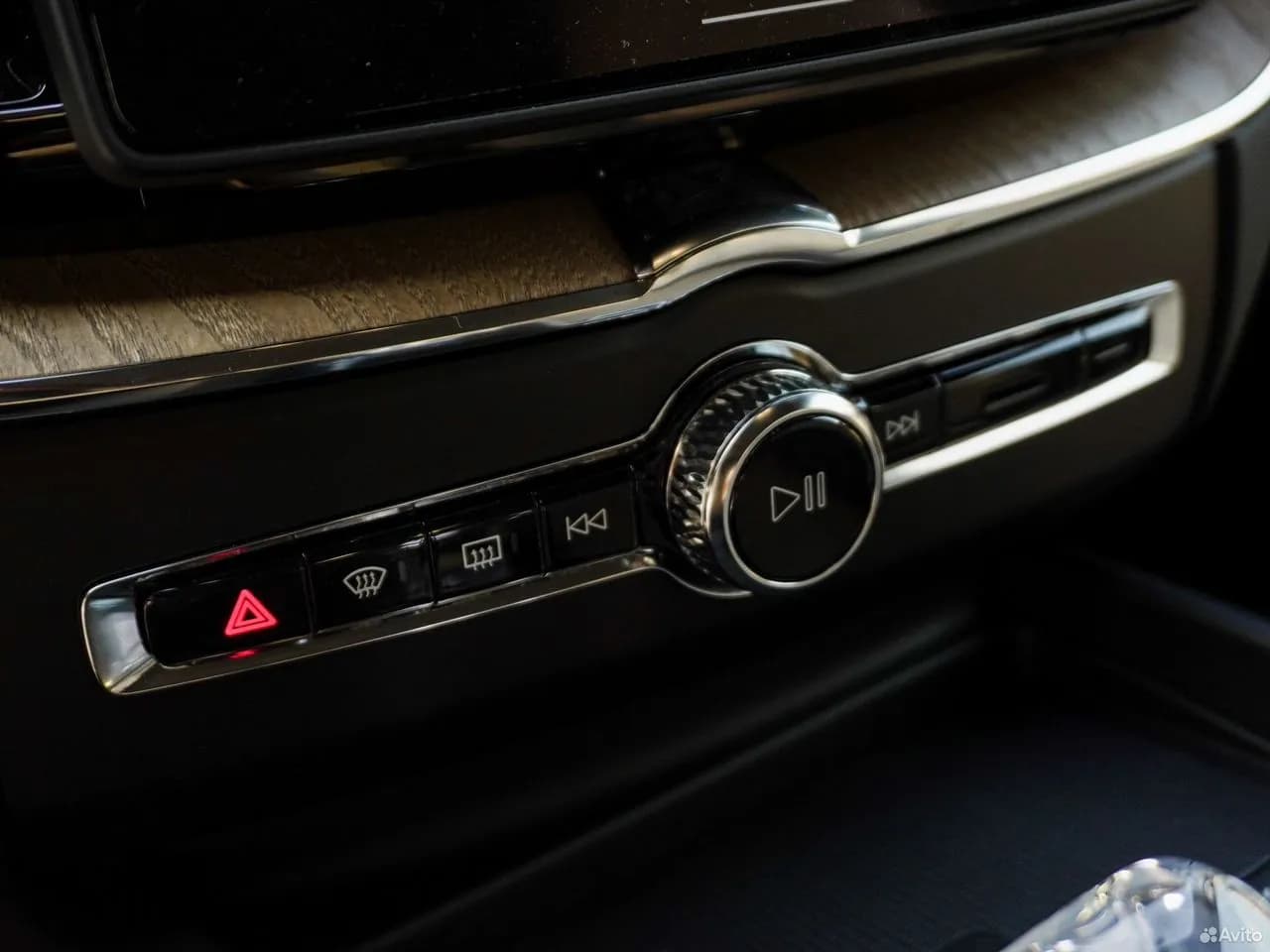 Volvo XC60 — фото 21