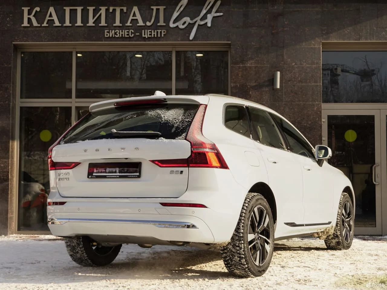 Volvo XC60 — фото 8