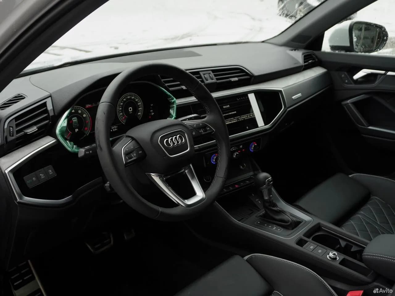 Audi Q3 — фото 14