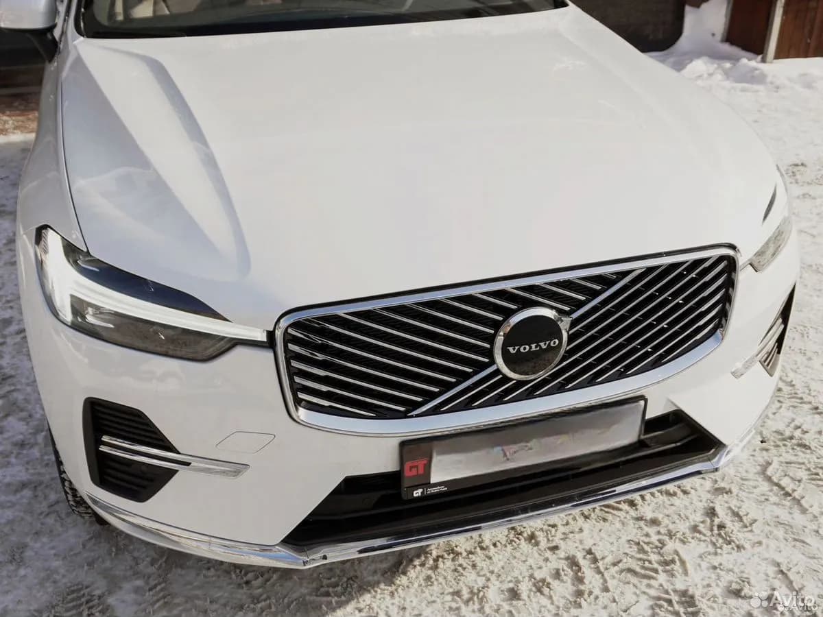 Volvo XC60 — фото 10